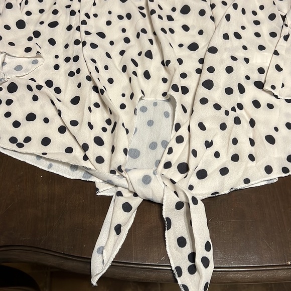 Boho Off Shoulder Tie Front Top - Picture 6 of 9